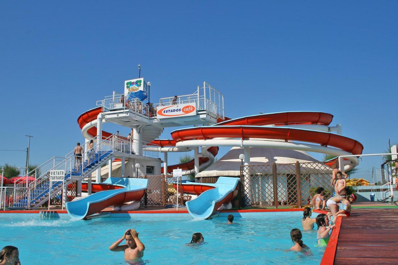 Hotel Mignon Riccione Fronte Mare Exterior foto